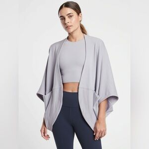 Athleta Cocoon Wrap – Muted Lilac – Size M‎